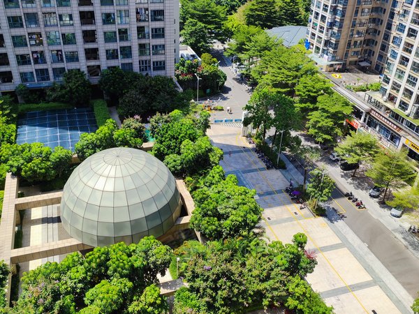 深圳南山前海泛海城市广场前海泛海城市广场 去年新装修两房两厅 直租