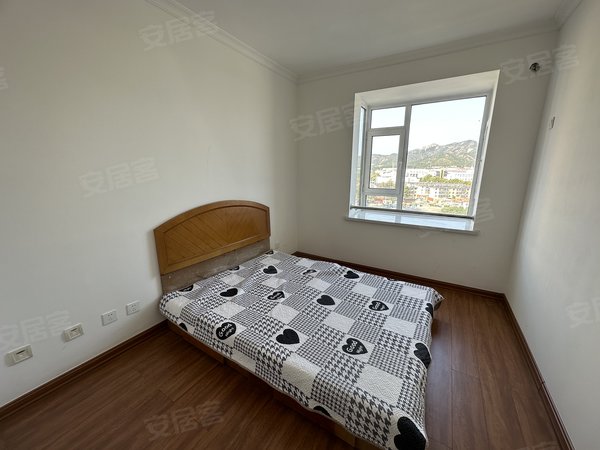 烟台芝罘芝罘岛崆峒岛小区有车位 崆峒岛精装两室 拎包入住 看房方便