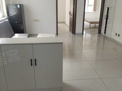 龙口西城区北马大街海岸华府电梯楼简单装修带家具家电两个空调家具家电齐全拎包入住出租房源真实图片