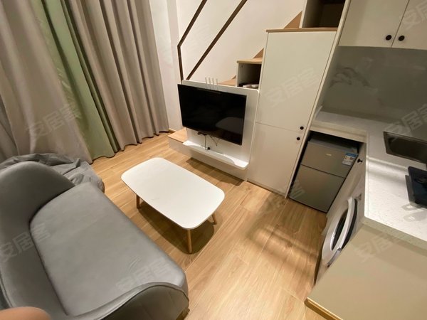 广州天河东圃车陂龙口大街自建房车陂地铁d口 品牌公寓 电梯loft 环境