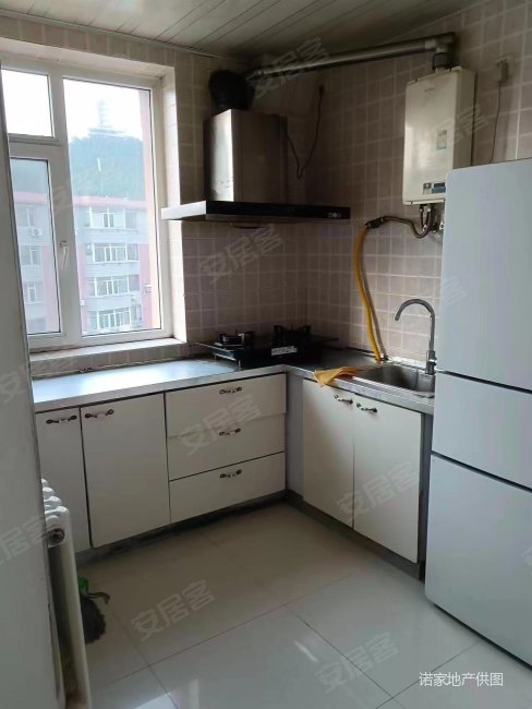 高楼层采光充足商业配套齐全近地铁装修好交通便利