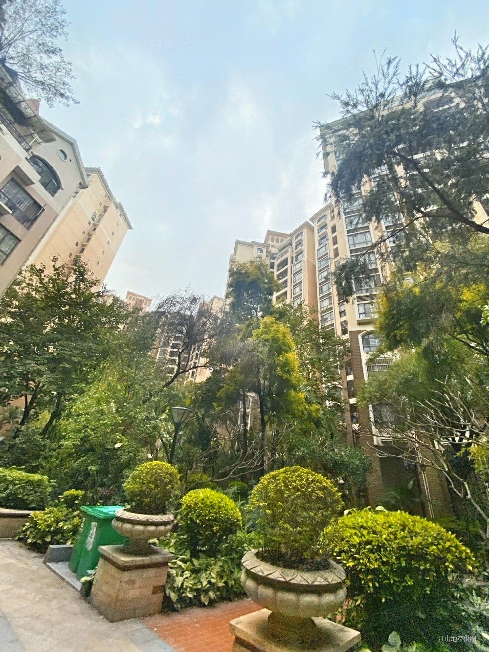 南宁房产网>南宁二手房>江南二手房>白沙大道二手房>龙光普罗旺斯