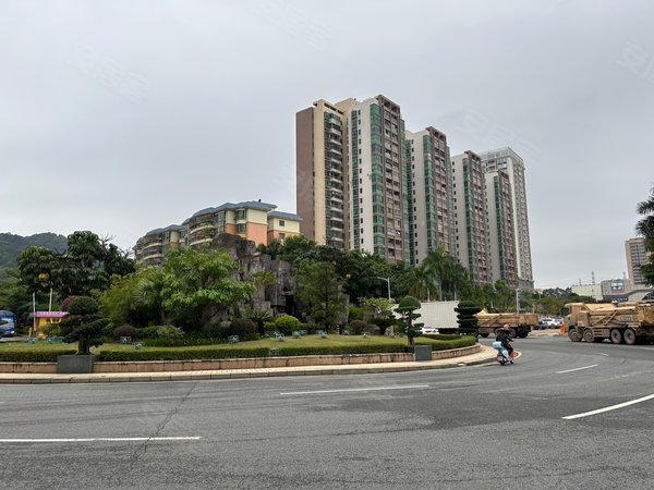 深圳光明光明万兴大厦光明白花洞万兴大厦3房出租.