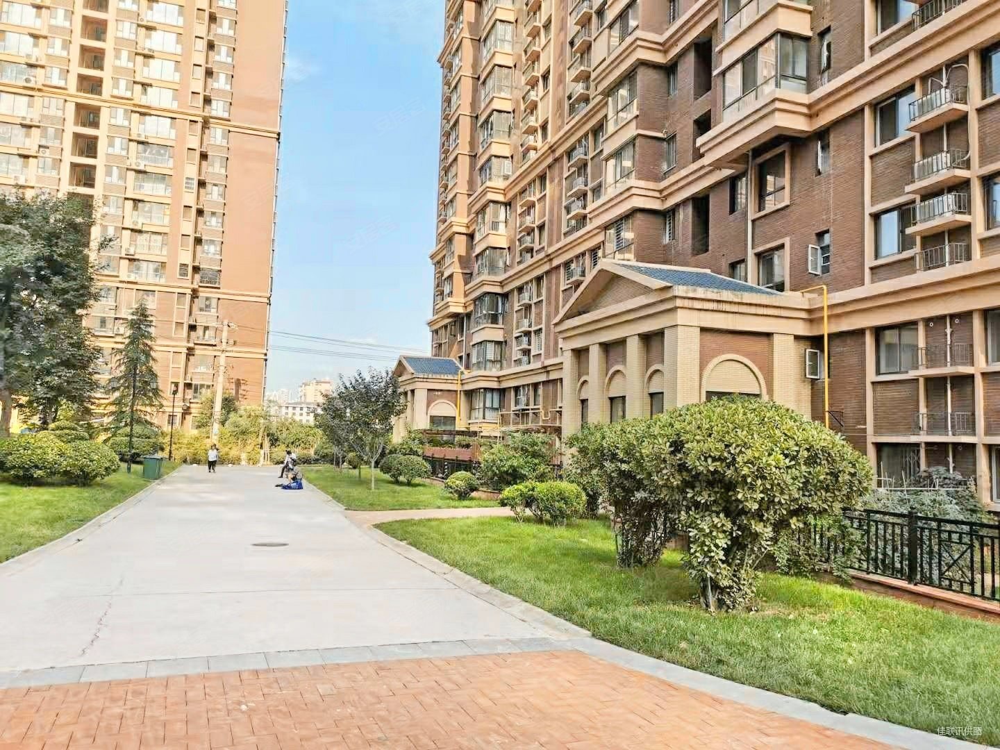 灞业大境西区精装修标准一室一厅有证满二无大税有钥匙