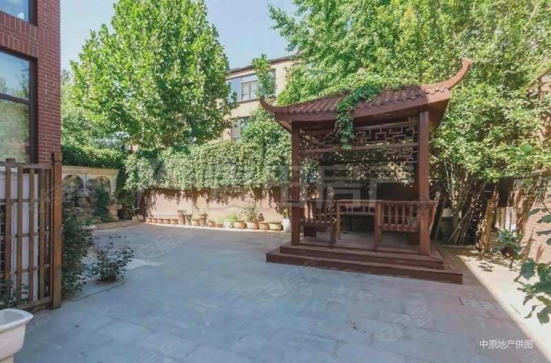 北京房产网>北京二手房>海淀二手房>西山二手房>燕西台(别墅)>800_527