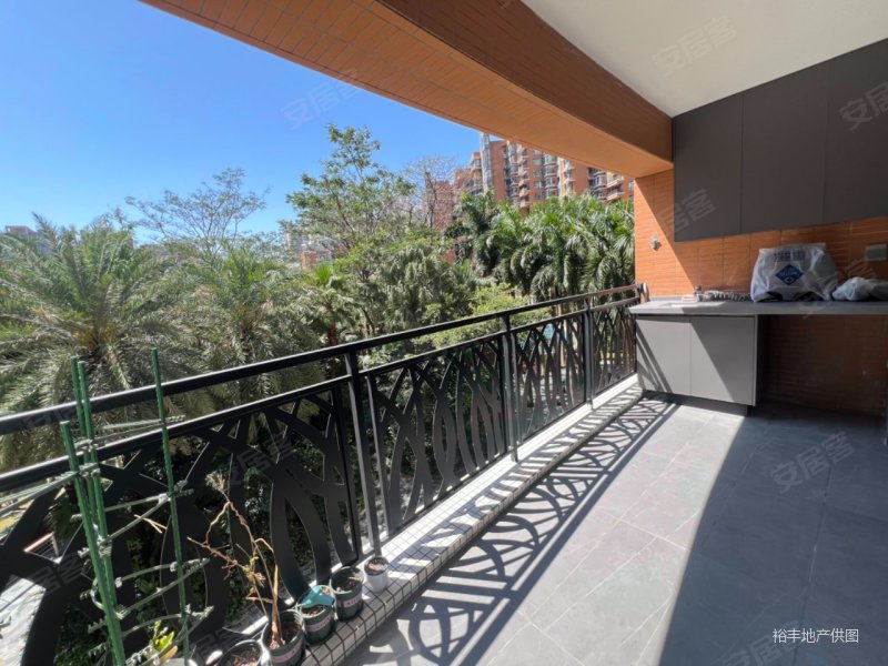 凯旋新世界枫丹丽舍