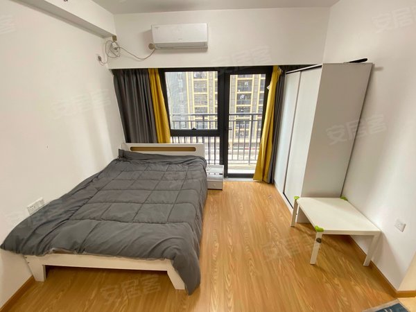 惠州惠城金山湖奥园领寓金山湖中心公寓 享受家的舒适 宽敞平层 一房