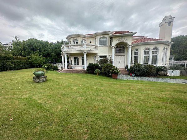 上海闵行华漕西郊庄园美国学校旁 西郊庄园 超大花园 看房方便 诚意