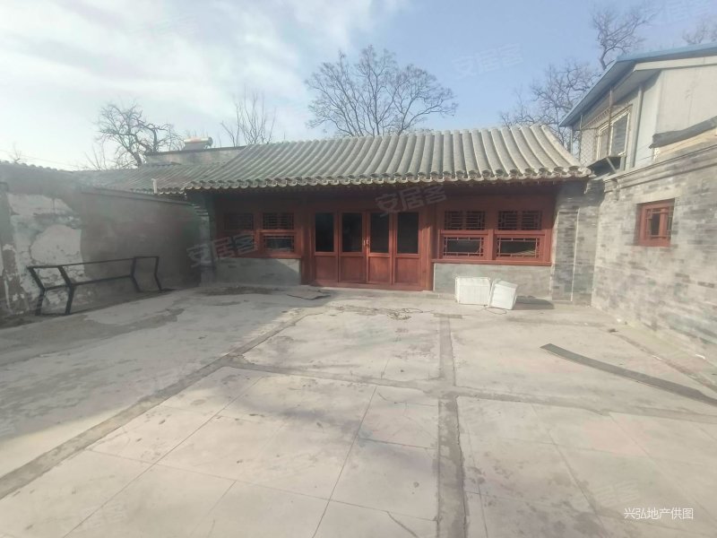 老西城什刹海四合院出售交通便利手续齐全随时过户