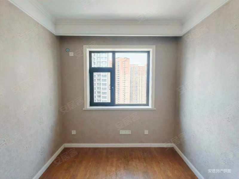 长城嘉峪苑一期3室2厅2卫124.31㎡南北150万