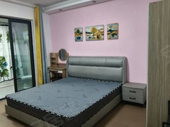 扬中扬中市区市中心交通方便，紧靠大型商超，无中介费。出租房源真实图片