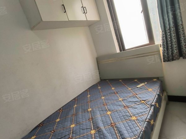 海宁长安镇农发区盈都江悦城高尔夫球场以北，江悦城小区出租房源真实图片