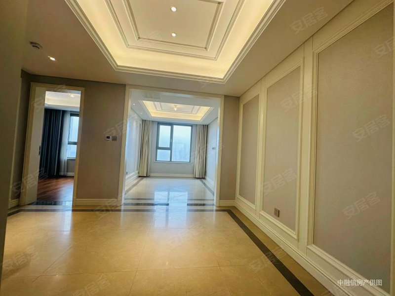 海信君逸公司用钱急卖豪宅海景很棒带车位储藏室