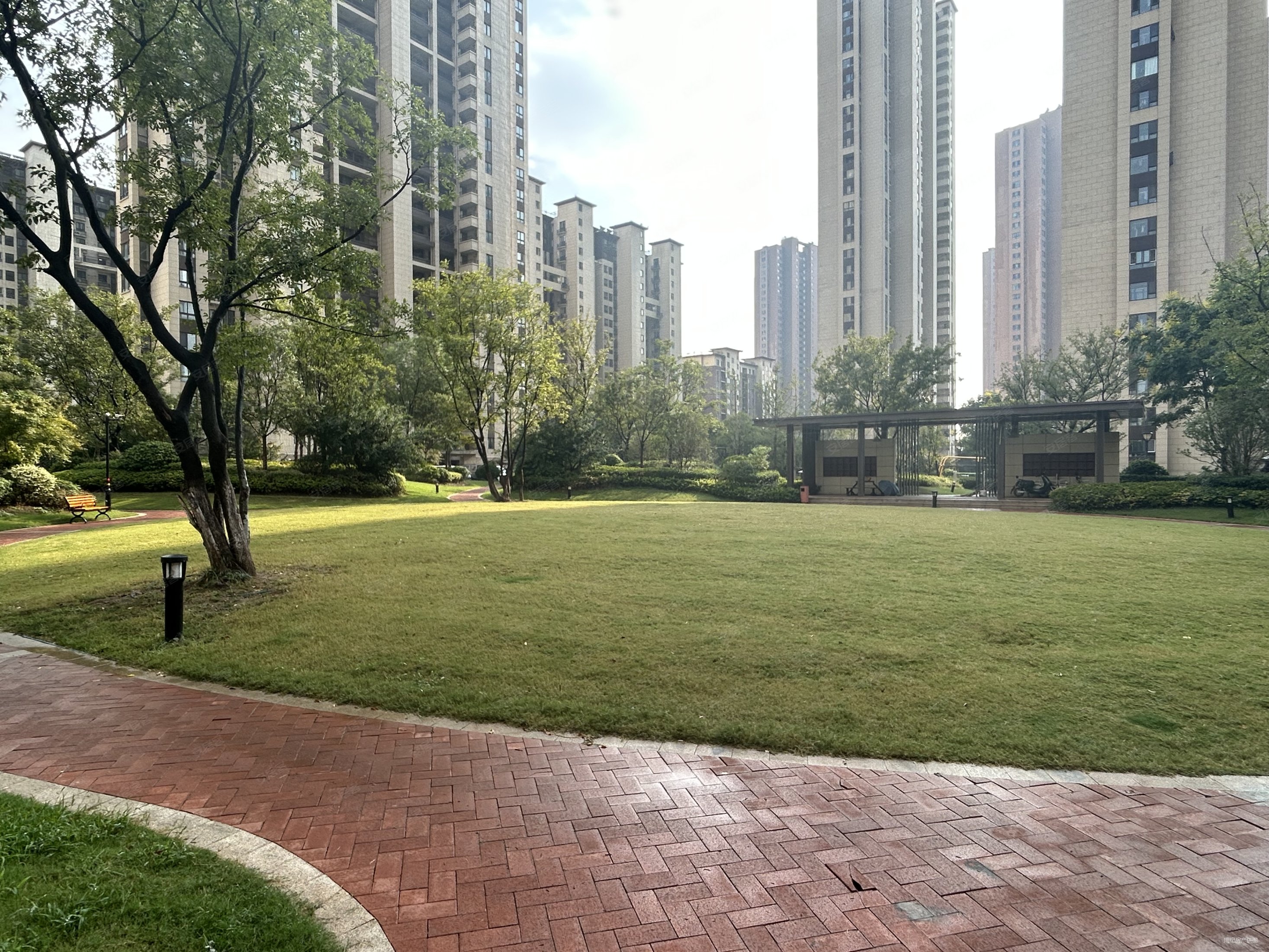 万科公园里3室2厅2卫120.25㎡南北135万