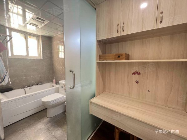 急售 孔雀公园旁精装大三房,房东诚心出售,家具家电齐全