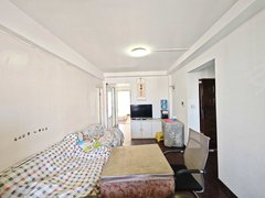 武汉洪山白沙洲挨着湖呢 近多个公交站 奥荟启城 龙湖天街 精装两房出租房源真实图片