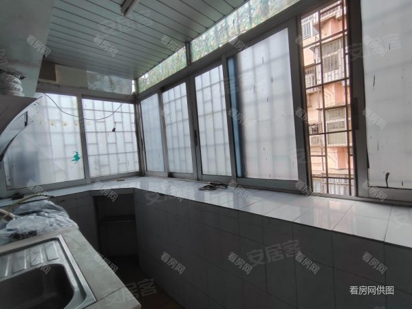 翠华花园电梯房出行方便满五商品房商圈成熟