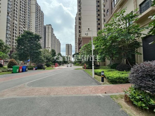 南宁良庆良庆周边大都悦园建工城大都悦园四房两厅两卫配齐出租出租