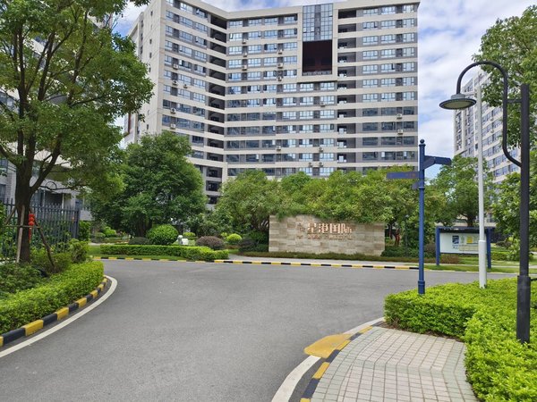 广州花都镜湖大道碧桂园星港国际碧桂园(精装一房一厅)高层南向看花园