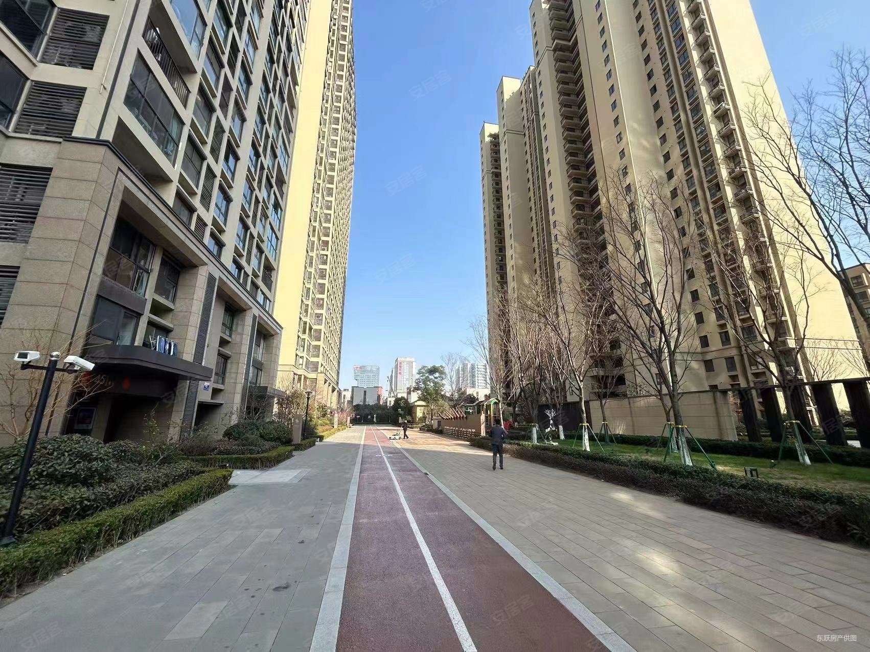 华润江南府3室2厅1卫89.19㎡南155万