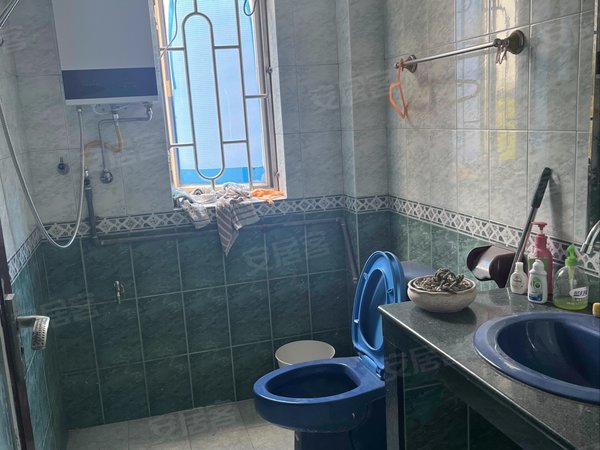 深圳宝安新安弘雅花园(二期)弘雅花园二期,三房,精装实图出租出租房源