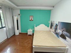 长沙岳麓市政府工商大学地铁口 万达广场 荣泰广场 无中介 可短租 押一付一出租房源真实图片