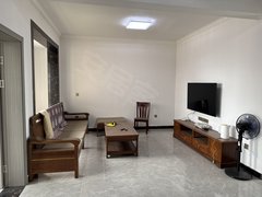 上饶信州万达广场万达旁 简装三房 家具齐全 领包入住出租房源真实图片