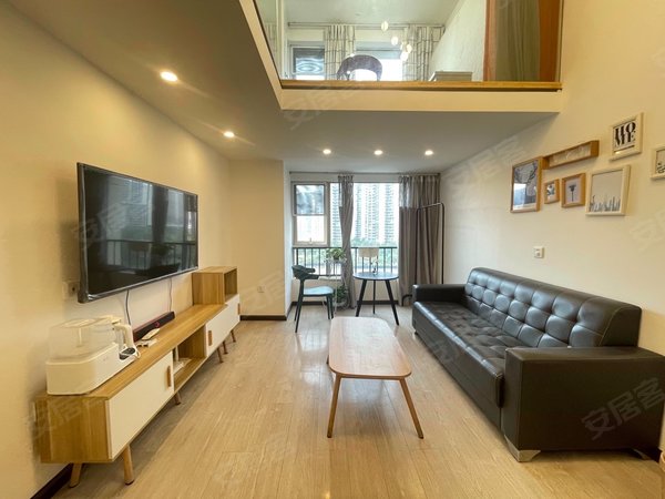 拎包入住 loft公寓 干净清爽 吾悦广场出租房源真实图片