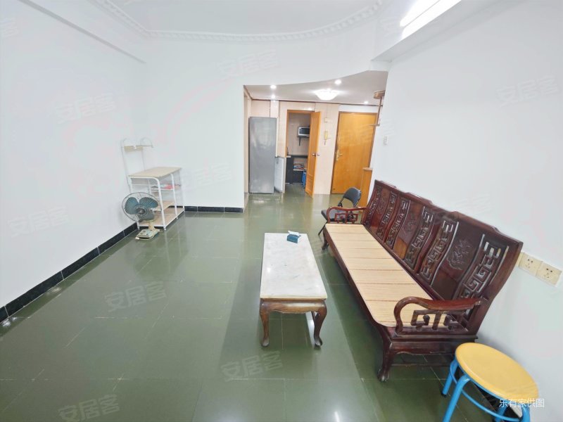 6拥)江南西 单价2万买两房带江南 ,可公积金贷款,紫金楼二手房,126万