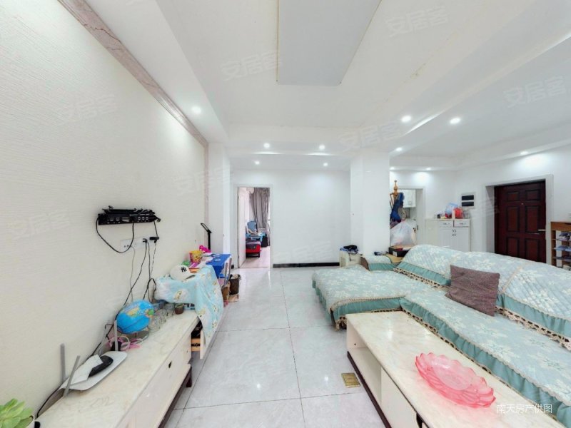 东方丽都交通便利双卫近地铁精装可拎包入住电梯房