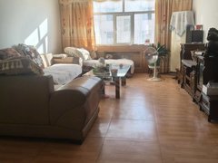 海西格尔木城区食品街，三室两厅，1300出租出租房源真实图片