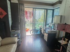 上海浦东联洋首茨对外出租 楼层虽然低但是采光不受遮挡 全屋墙暖 随时起租出租房源真实图片
