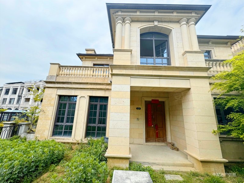 绿地乔治庄园(别墅)二手房,2588万,4室3厅,5卫,675.