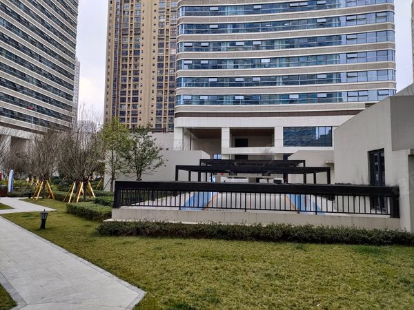 简阳蜀都万达广场蜀都万达广场精装套一,家具家电齐全,空调2台,出租
