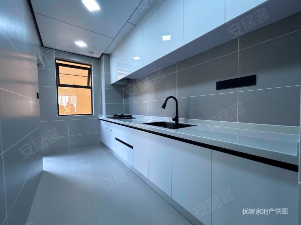 春熙江岸 大横厅精装套三双卫 全屋智能家居 中央空调