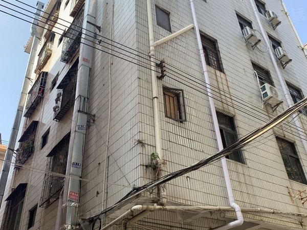 深圳宝安流塘流塘新村流塘站 酒店复式公寓  采光通风  拎包入住出租