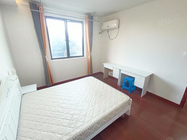 上海松江松江老城庐秀新苑(东区)庙前街近中心医院 精装两房 民用水电