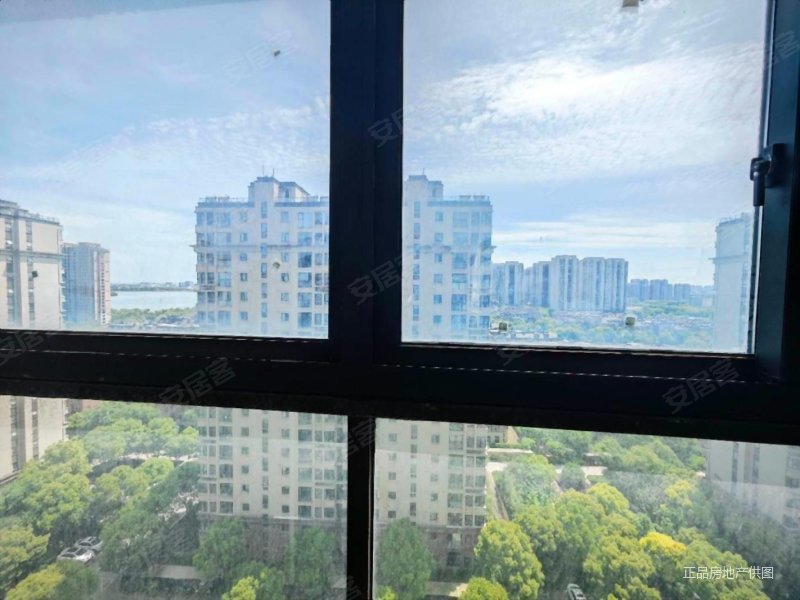 九龙仓碧堤雅苑 满五   楼龄新 交通便捷 近地铁 中间楼层