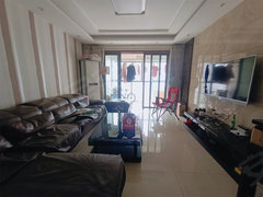 尚锦城C区 3室2厅2卫  电梯房 精装修139平米