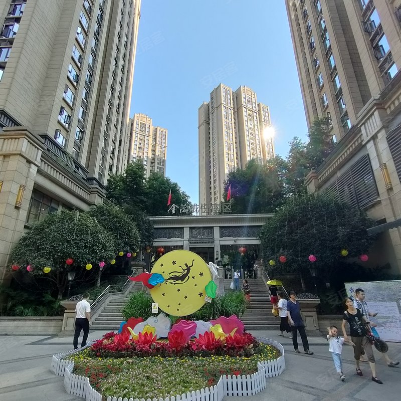 杨慧 2021-09-24   :44:   金茂珑悦南区7-16栋,三梯八户,11栋为三梯