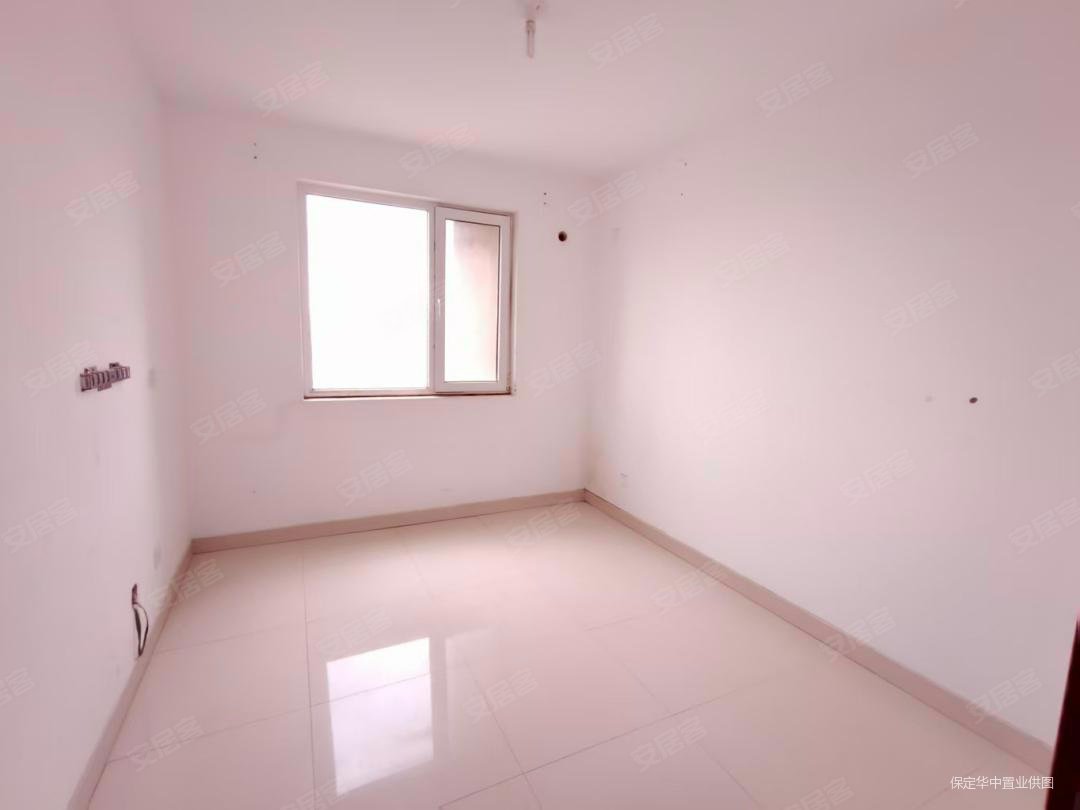 府河家园3室2厅2卫112㎡南北72万