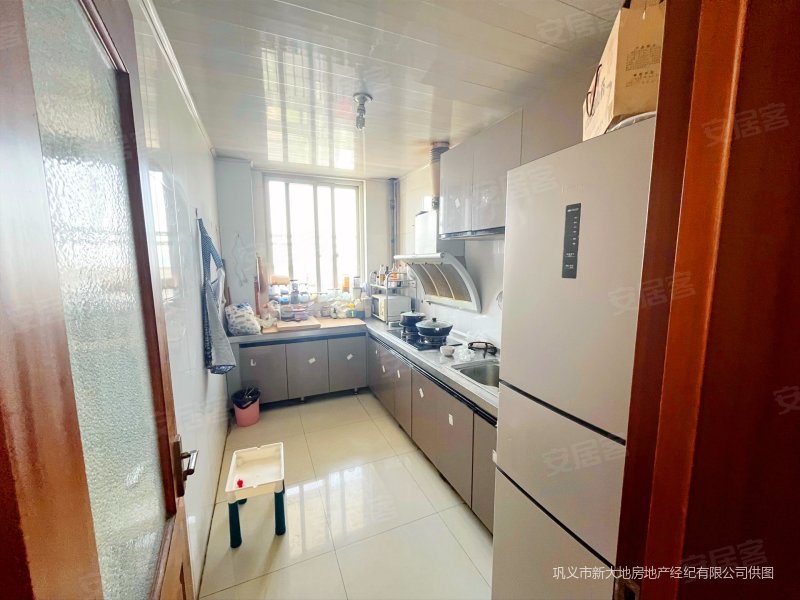 华英大厦(巩义) 商品住宅 南北通透 大四室 电梯房