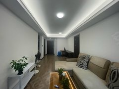 重庆两江新区复兴京东方旁，万科四季花城，拎包入住。近轻轨站出租房源真实图片