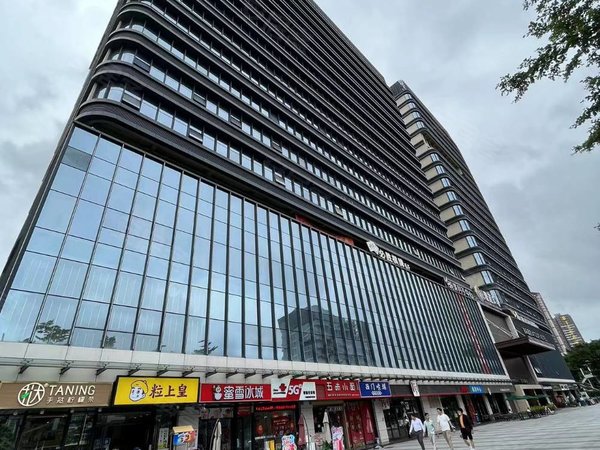 广州荔湾滘口鹅潭汇soho现代装修,拎包入住,一房一厅,本人是公寓管家