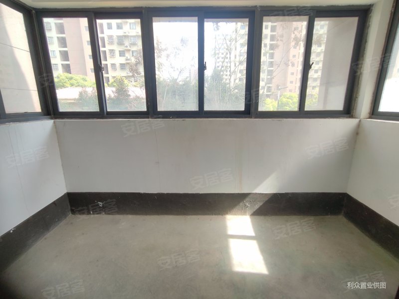 江宁大学城地铁口高层电梯房近地铁文鼎方山开市客