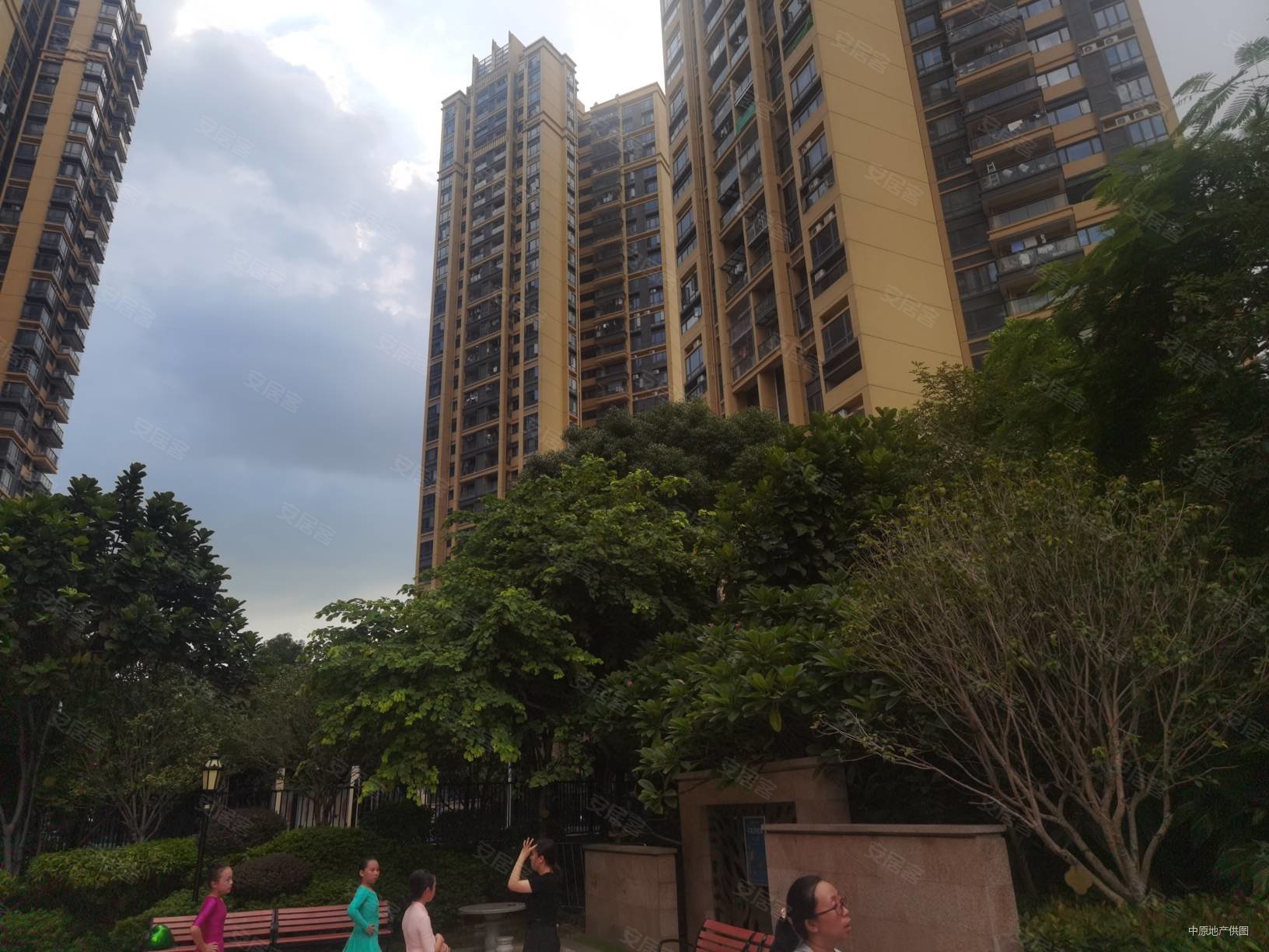 中熙香莎公馆精装三房两卫南北通透满五年税费少