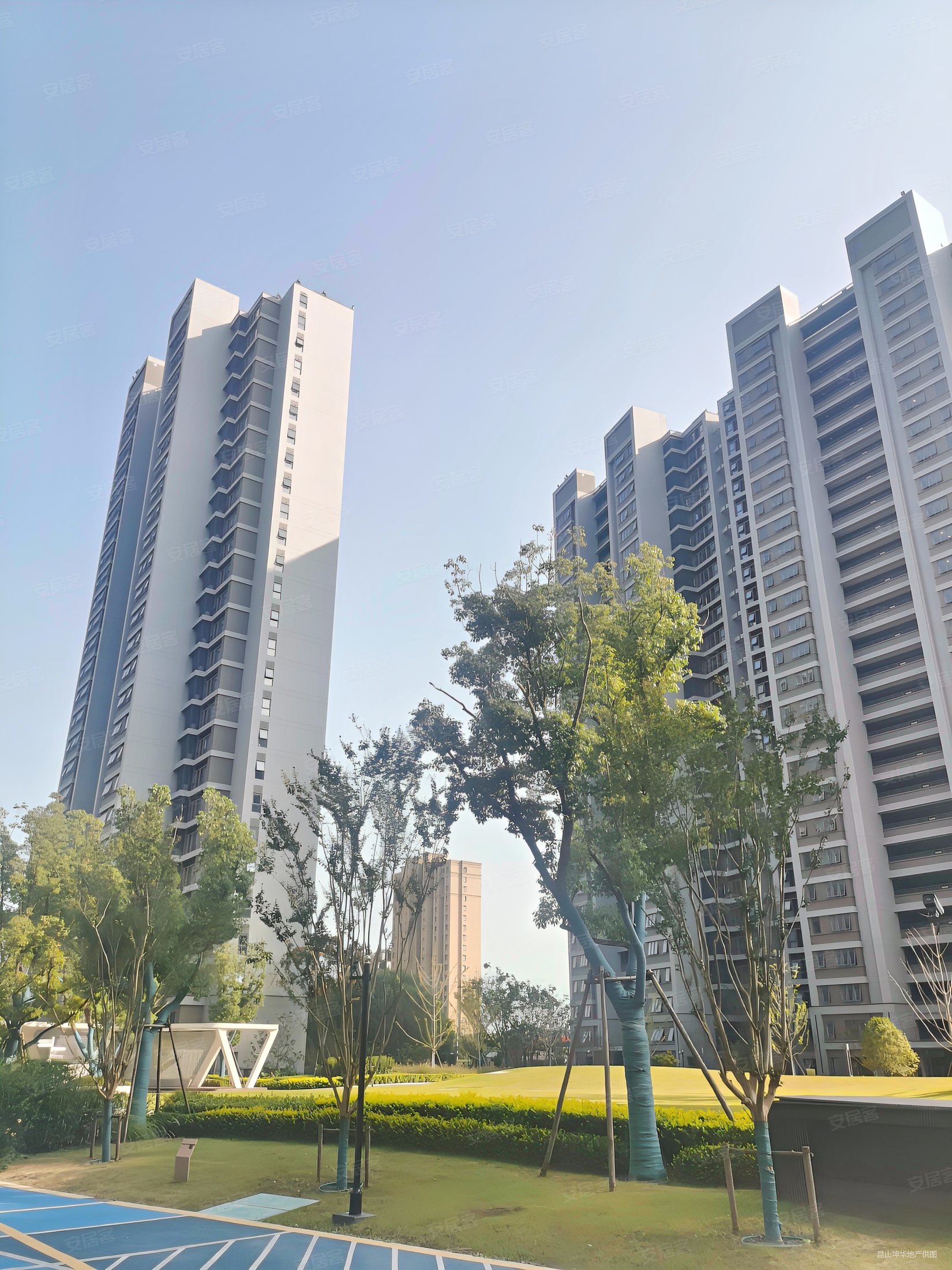 万科江湾澜庭3室2厅2卫97㎡南北209万