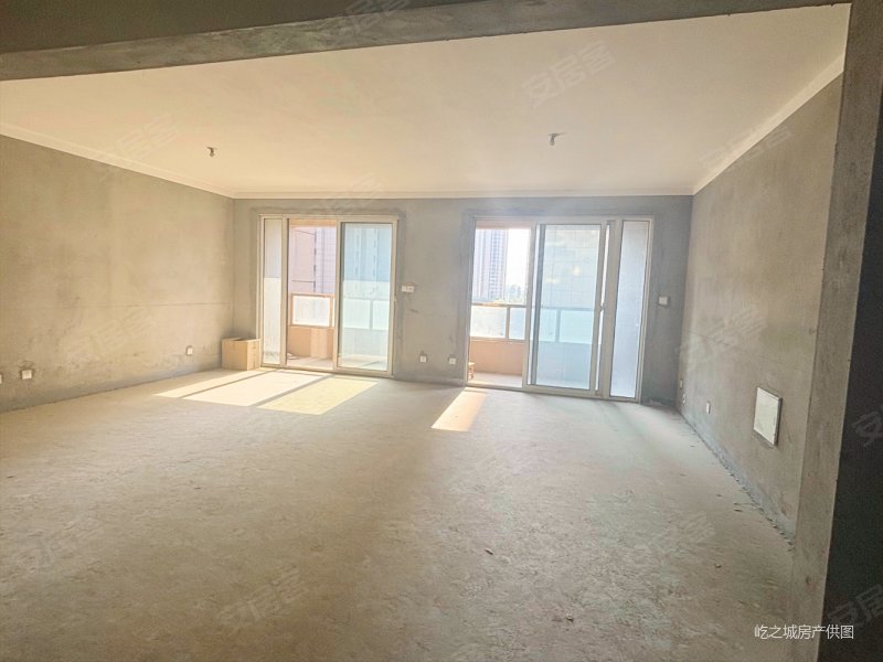 停车方便 南北通透,紫艺华府二手房,190万,4室2厅,3卫,180平米-南京