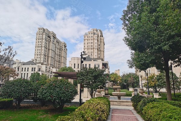 南阳二手房 三川御锦台 > 荣茂旭解读三川御锦台附近学校