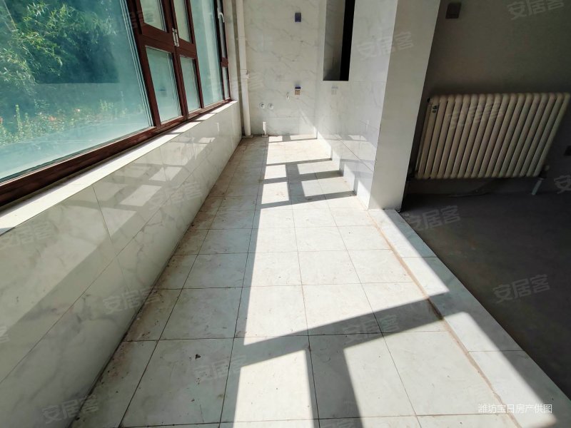 中天万家花园c座4室1厅2卫132.8㎡南北110万